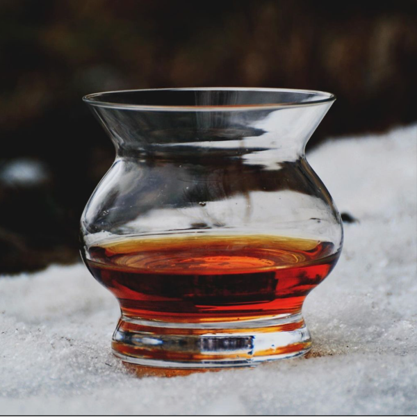 Whiskey Glassware 101: Beginner's Guide